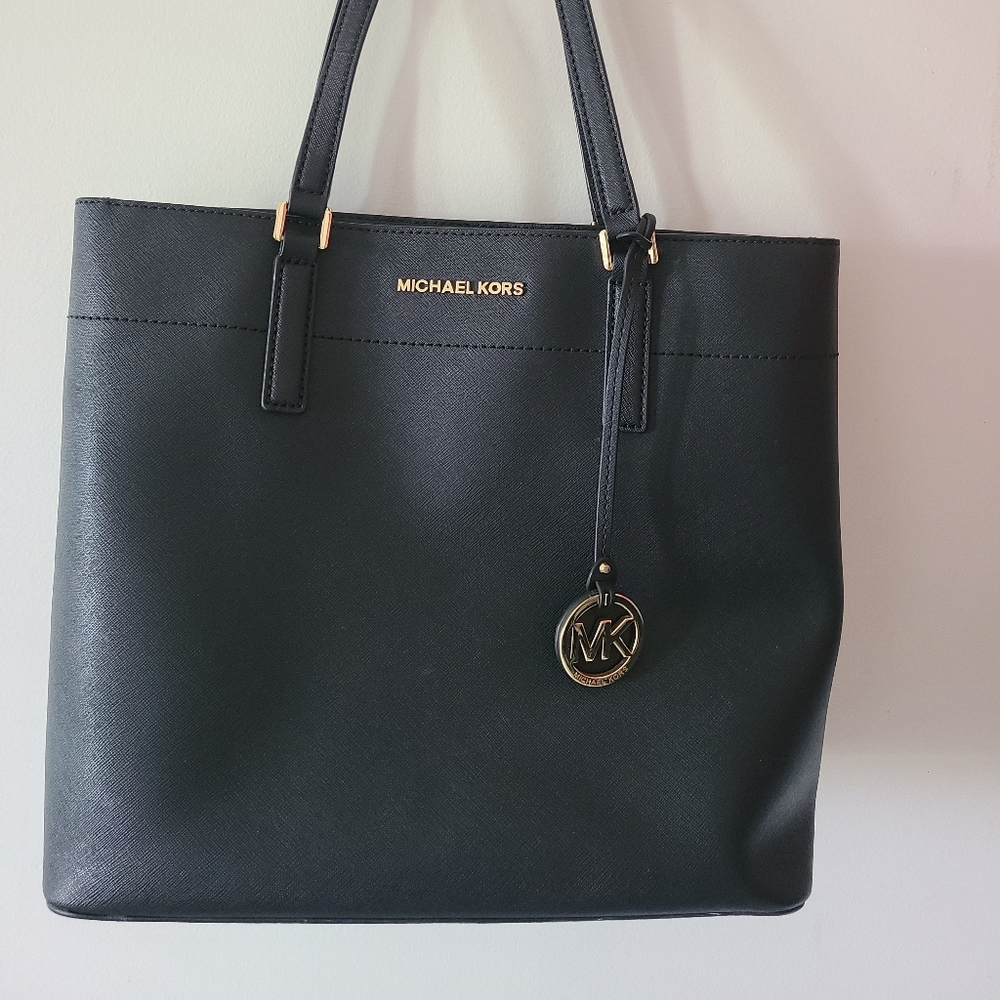 Michael Kors Jet Set Travel bag